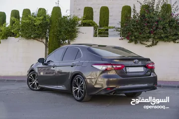  6 Toyota Camry GLE Hybrid 2019  تويوتا كامري GLE هايبرد  فل كامل مع فتحه
