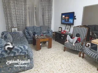  1 طقم كنب مكون من 7 مقاعد للبيع