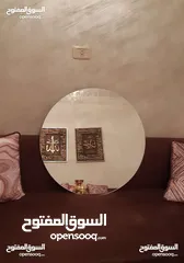  2 مرايا دائريه حائطيه مخفيه جديده سعر60ديناررقم الهاتف