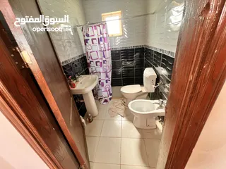  15 قطعة أرض وبيتين  ومزرعه جاهز للسكن