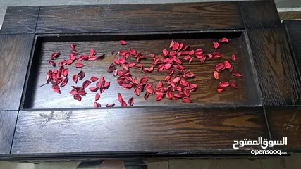  2 طقم طربيزات 3 قطع خشب ثقيل ومكيف جامبو للبيع