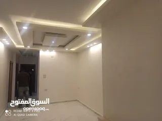  3 شقة للبيع طابق اخير مع رووف مساحة 350 م بمنتهى الروعه بالزرقاء الجديده