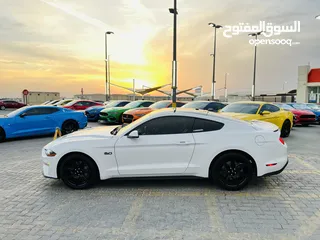  8 FORD MUSTANG GT