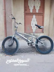  1 دراجة بي ام اكس متشكي منه شي دراجة الله يبارك
