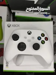  1 Xbox Series Controller