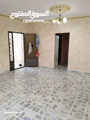  4 بيت مستقل خلف جامعه الاسراء طريق المطار شارع المية يمكن استخدامه شاليه