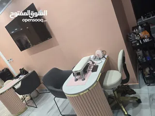  8 صالون نسائي