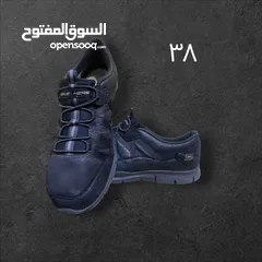  18 احذية اصلية شبه ملبوسه 60 فقط شامل التوصيل