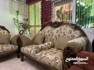  5 طقم كنب بحال الوكالة ونوع خشب زان