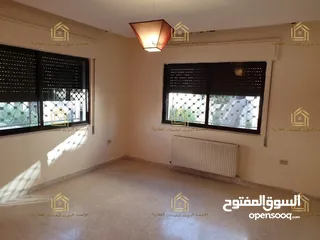  12 شقة فارغة - الجاردنز - 3نوم - 186م