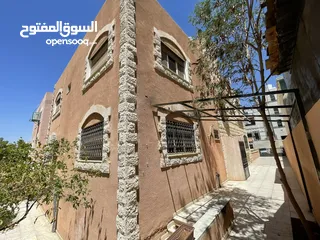  5 عمارة للبيع فل عقبة تاسعة جمعيات شقتين كل شقة 200 متر+ تسوية 80 متر بسعر مغري مساحة الارض 476
