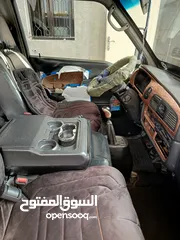  11 باص هيونداي H-100 مستعمل موديل 2001 ماتور 27 للبيع