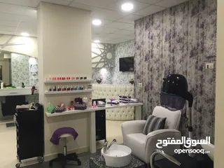  4 صالون نسائي