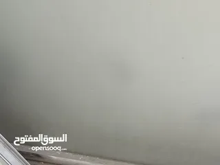  1 شور بوكس مستعمل سنة ونص  السعر 10 دنانير كبير  جدا