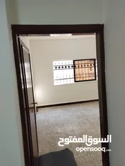  1 تسليم شبابيك مستعمل المنيوم وأبواب وواجهات على المقاس مستعمل بحال الوكالة