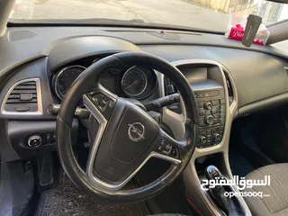  3 اوبل كورسا 2018 بحالة ممتازة