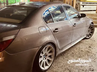  4 BMW E60 2007