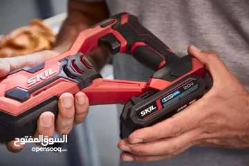  8 منشار ترددي قابل لإعادة الشحن بقوة 20 فولت لمختلف أعمال القطع skil