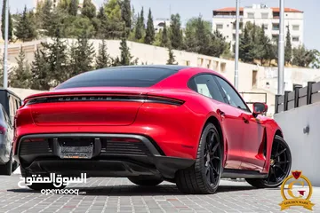  5 Porsche Taycan 2022