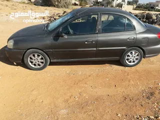  2 كيا ريو 2004