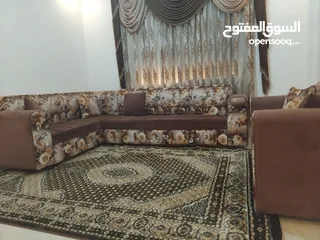  4 طقم كورنر بحاله ممتازه مع سجادة للبيع