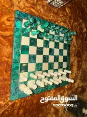  11 شطرنج من الملكيت والالباستر