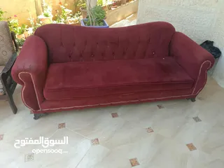  4 طقم كنب خشب زان بحاله ممتازه للبيع بسعر مناسب للجميع الموقع الاذاعه والتلفزيون ما في كسور او مزع