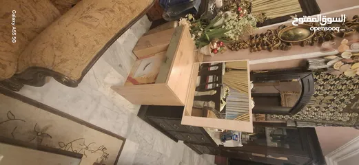  2 مكتب+مراية حجم وسط (جداد غير مستخدم)