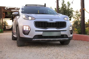  2 كيا سبورتج جتي لاين 2016ماتور2000ديزل فلل اضافات مع فتحة سقف بنوراما  بسعر حررررق كاش دهان شركة