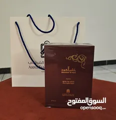  2 Abdul Samad Al Qurashi Khashab Al Oud Perfume for Sale عبد الصمد القرشي خشب العود للبيع