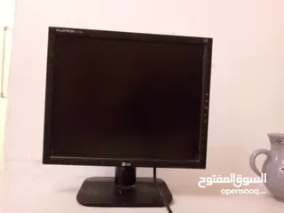  1 شاشة كمبيوتر صغيرة بسم الاه ما شاء الله