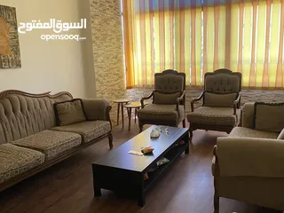  2 اربعه كنب خشب للبيع السعر قابل للتفاوض