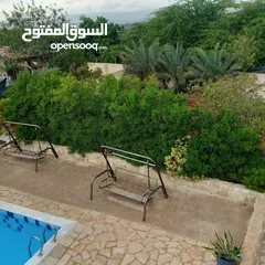  10 مزرعة للبيع بسعر بموقع مميز وسعر مغري ومواصفات راقية