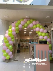  21 عدد محل عصير كامل متكامل  بحاله لجديد والسعر ما يرضي الله البيع كامل. كلو بحاله الجديد