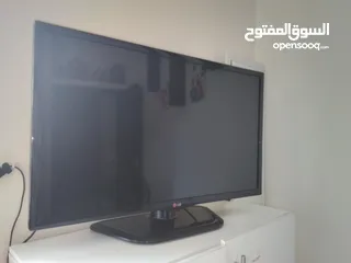  3 شاشة ال جي للبيع بسعر 50دينار ممتازة