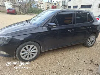  2 سكودا فابيا 2015 للبيع او للبدل