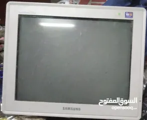  1 شاشه كمبيوتر