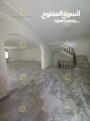  8 فيلا للايجار .. يوجد خيارات اخرى Villa for rent.. other options available / V152