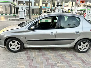  6 بيجو موديل 2006  206