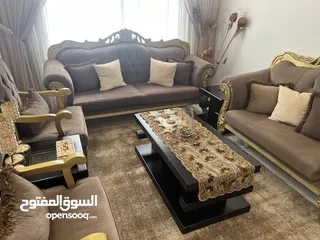  3 كنب بحالة ممتازة للبيع