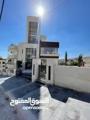  1 شقه 225م أبراج عبدون الطابقية الفاخره /شبة ارضي مع مدخل مستقل
