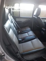  8 فورد اكسبلورر