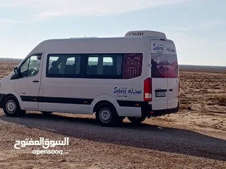  7 هونداي H350 لون ابيض