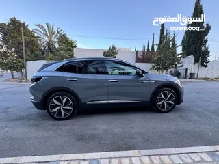  6 شبه زيرو ID4 موديل 2023 كروز برو اعلى صنف ممشى قليل مع كفالة البستنجي