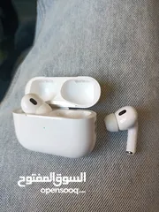  1 سماعات AirPods الجيل الثاني (أصلية)