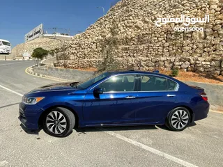  19 هوندا اكورد أزرق 2017 - Honda Accord EXL 2017
