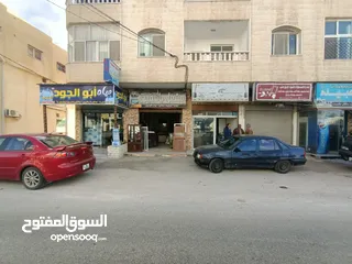  4 مخزن تجاري للبيع في منطقة عبين