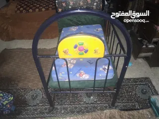  1 تخت بيبي مستعمل