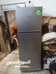  1 ثلاجه شبه جديدة وكالة سعر الشراء 350
