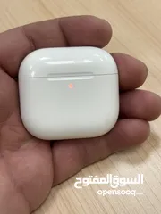  4 Apple AirPods 4